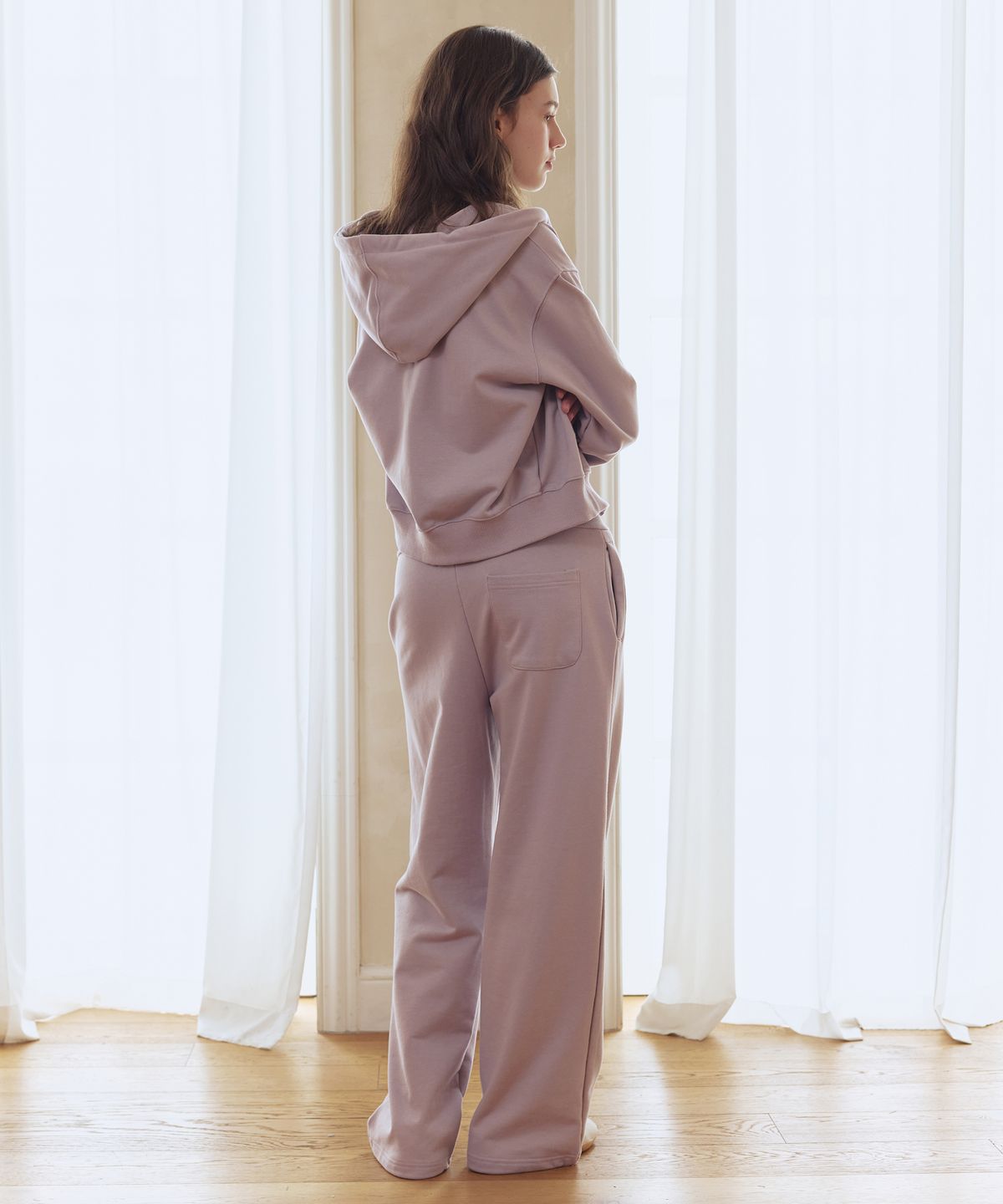 애프터아워즈(AFTERHOURS) LOGO EMBROIDERED SWEAT PANTS (LIGHT PURPLE)