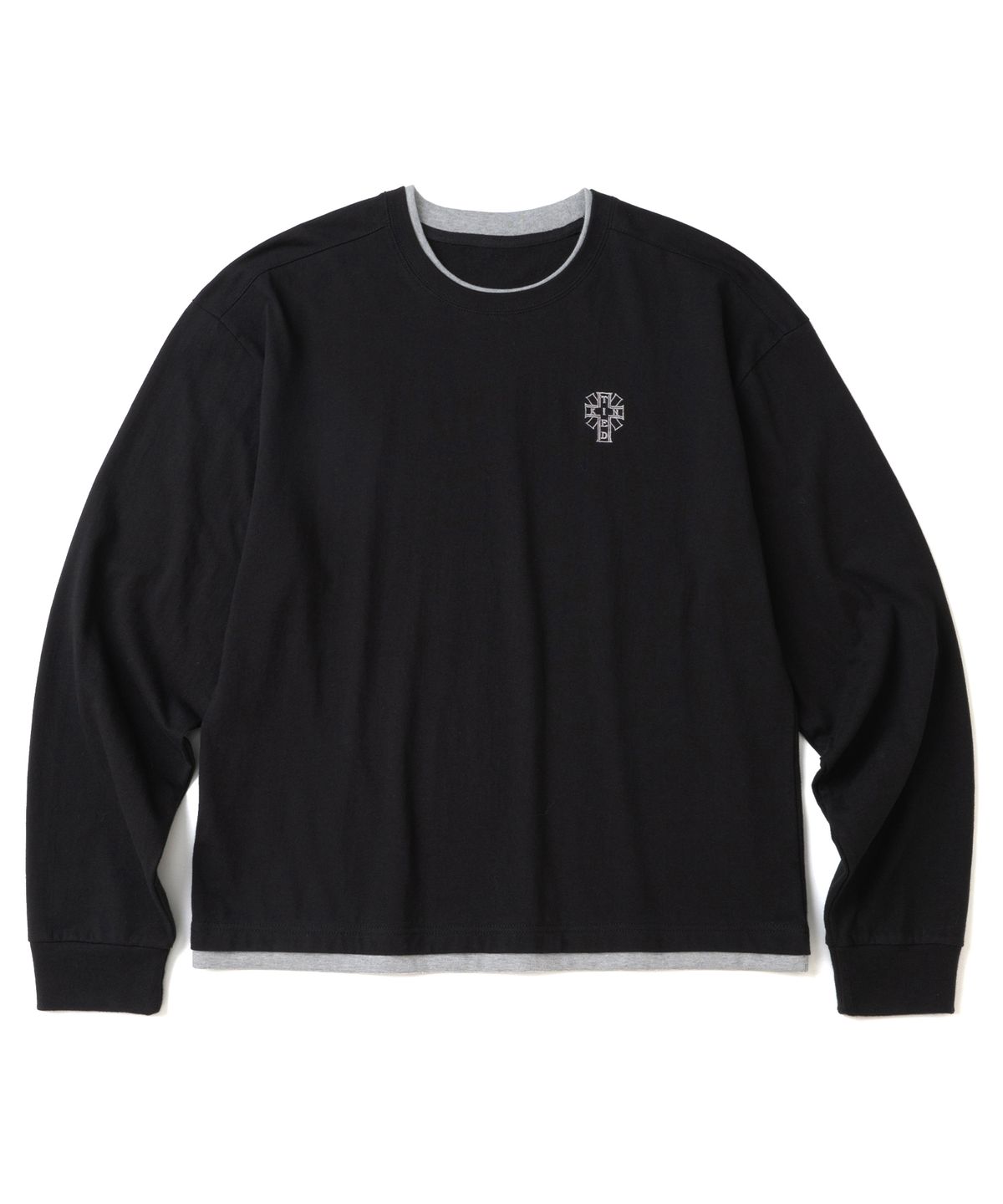 니티드(KNITTED) 레이어드 롱슬리브 자수 티셔츠 BLACK/GREY