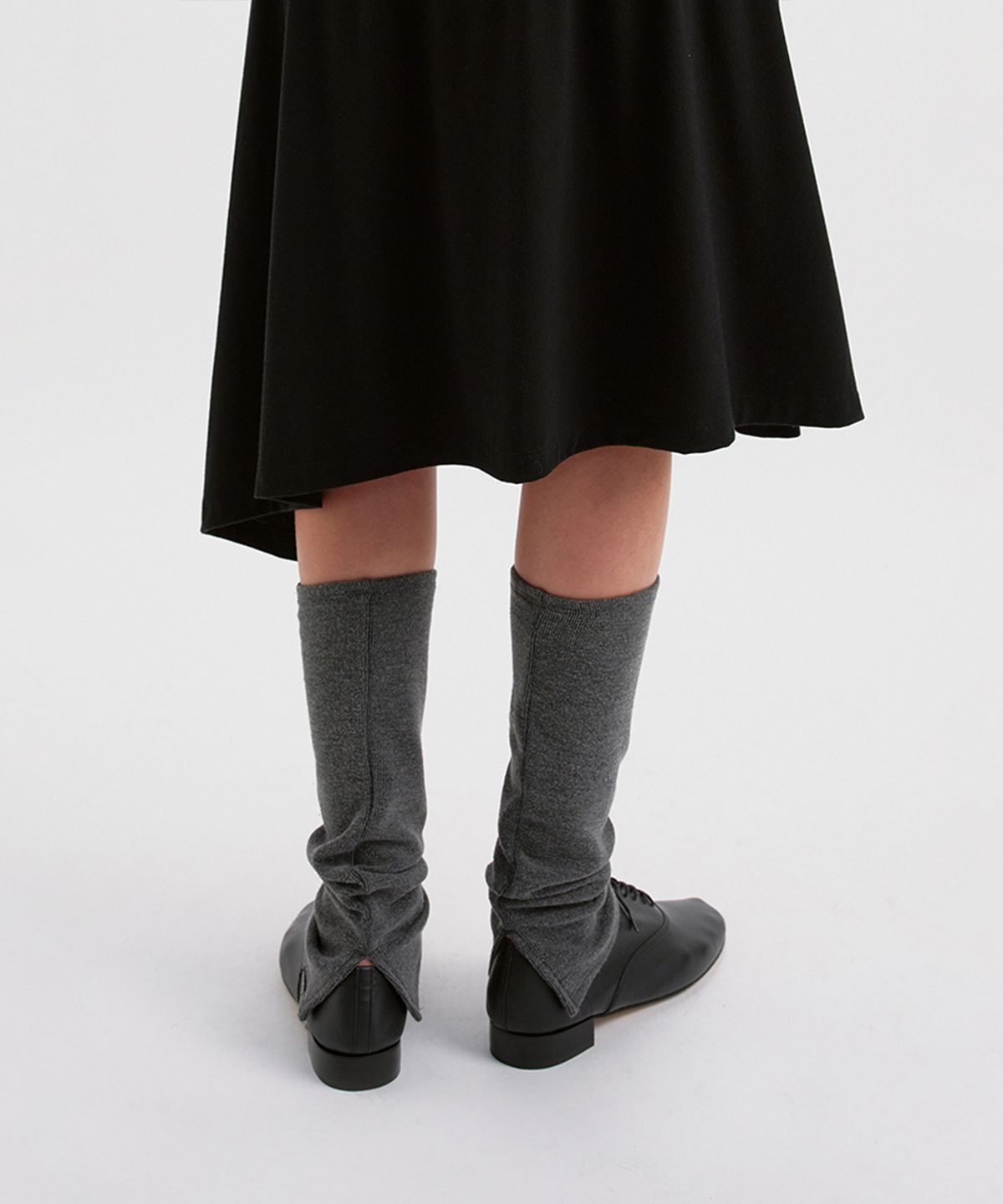 시메트릭 퍼센트(SYMMETRICPERCENT) Comfort Rib Leg Warmer / Charcoal