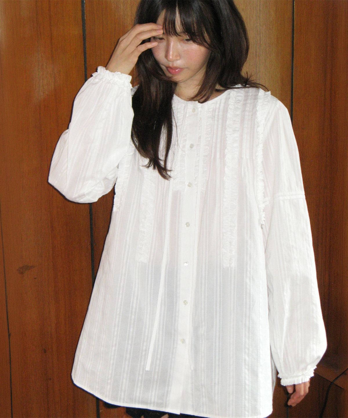 론론(RONRON) LACE RUFFLE BLOUSE IVORY