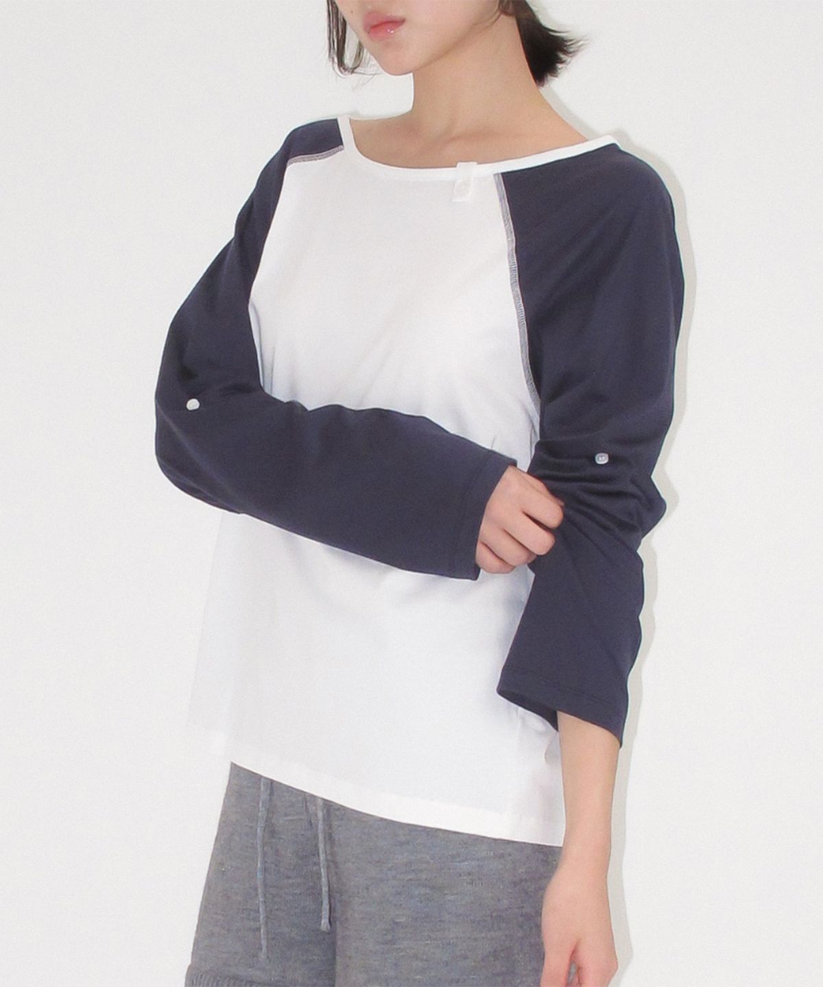론론(RONRON) ROLL UP RAGLAN LONG SLEEVE NAVY