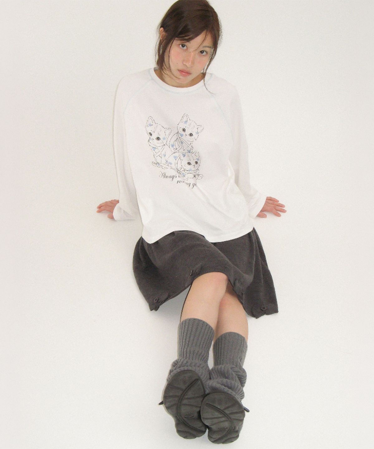 론론(RONRON) KITTY CATS RAGLAN LONG SLEEVE WHITE