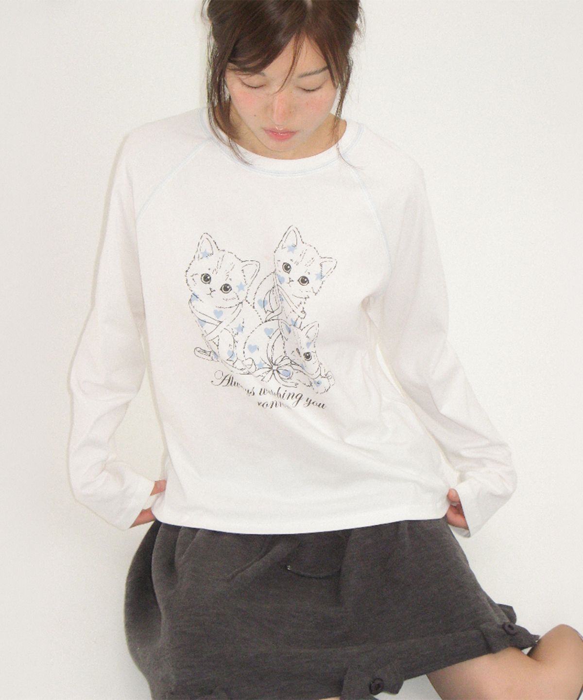 론론(RONRON) KITTY CATS RAGLAN LONG SLEEVE WHITE
