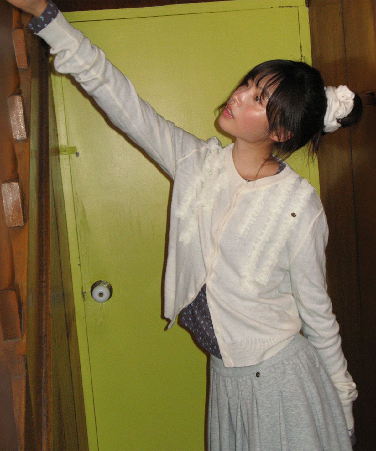 론론(RONRON) SHEER FRILL CARDIGAN IVORY