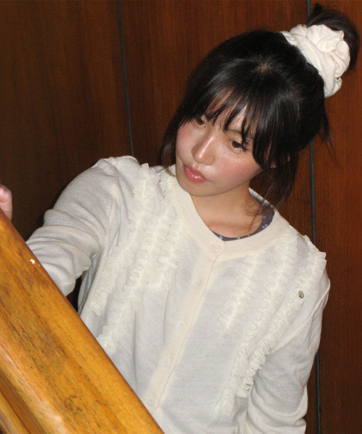 론론(RONRON) SHEER FRILL CARDIGAN IVORY
