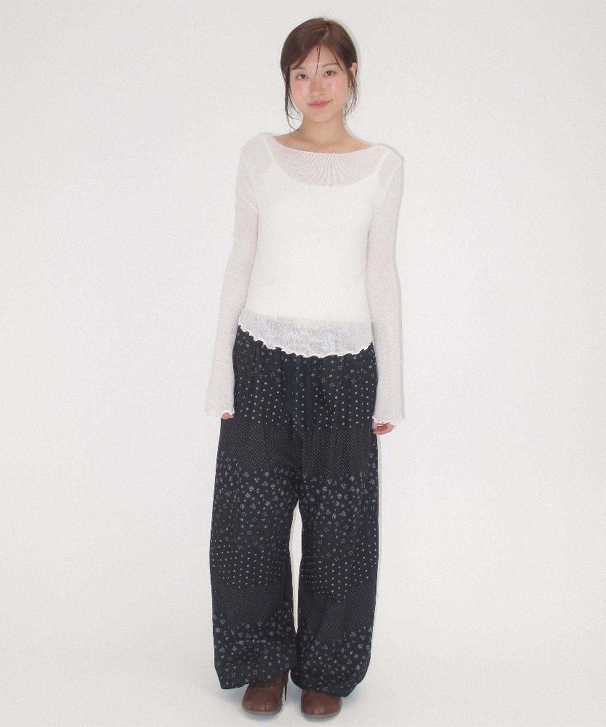 론론(RONRON) SHEER WAVY BOAT NECK KNIT IVORY