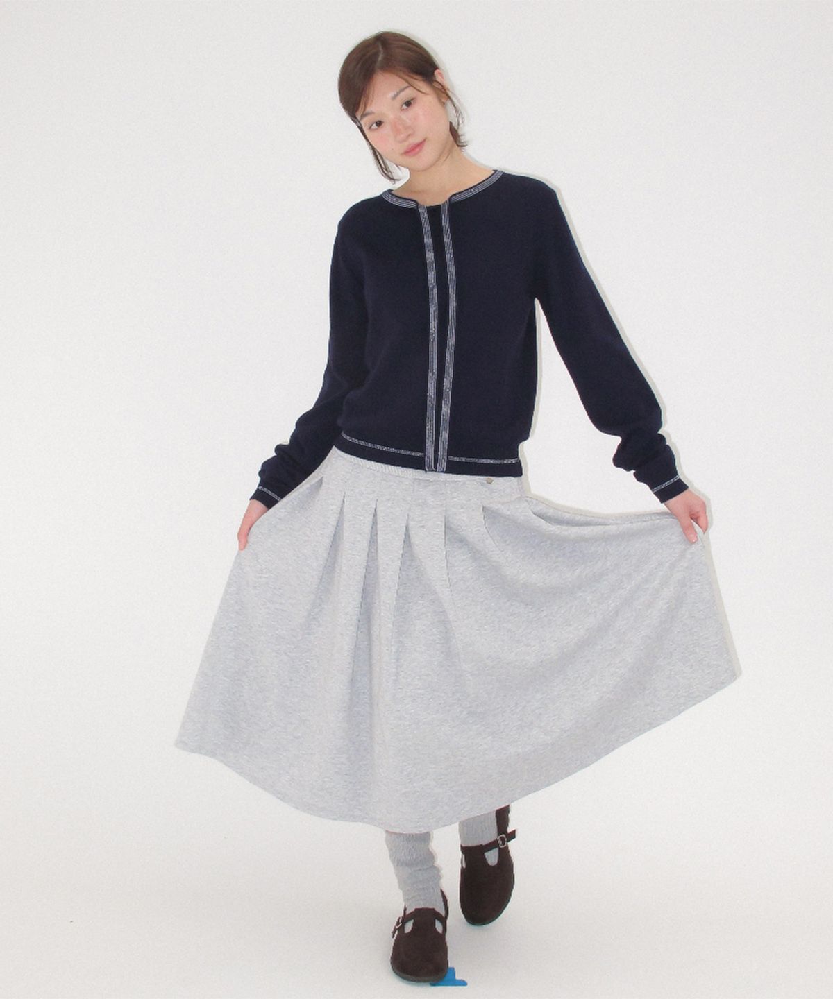 론론(RONRON) GLITTER RIBBON KNIT NAVY