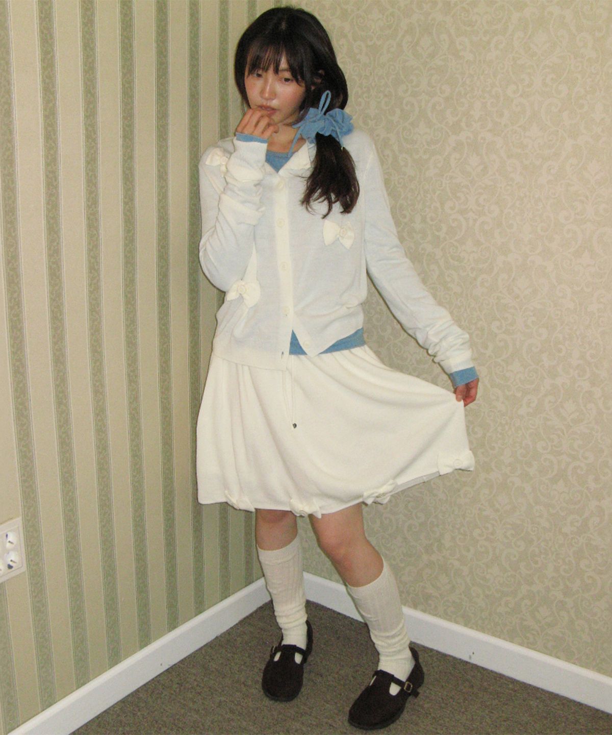 론론(RONRON) BUTTON RIBBON KNIT SKIRT IVORY
