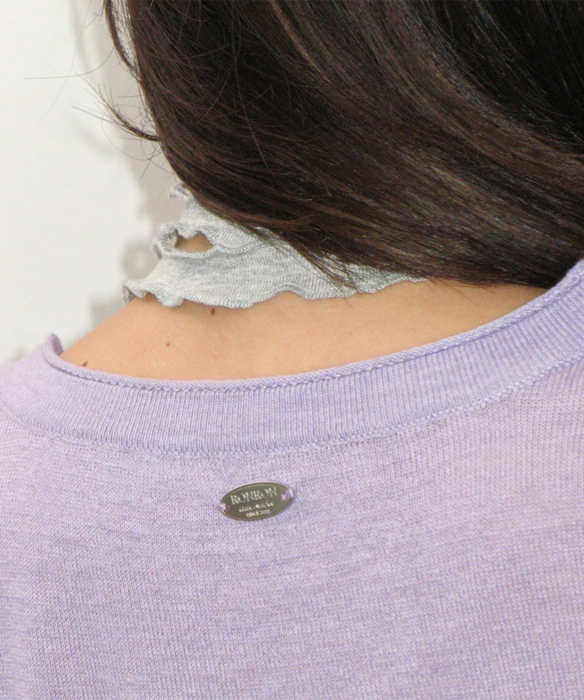 론론(RONRON) SHEER HENLEY NECK KNIT SOFT PURPLE