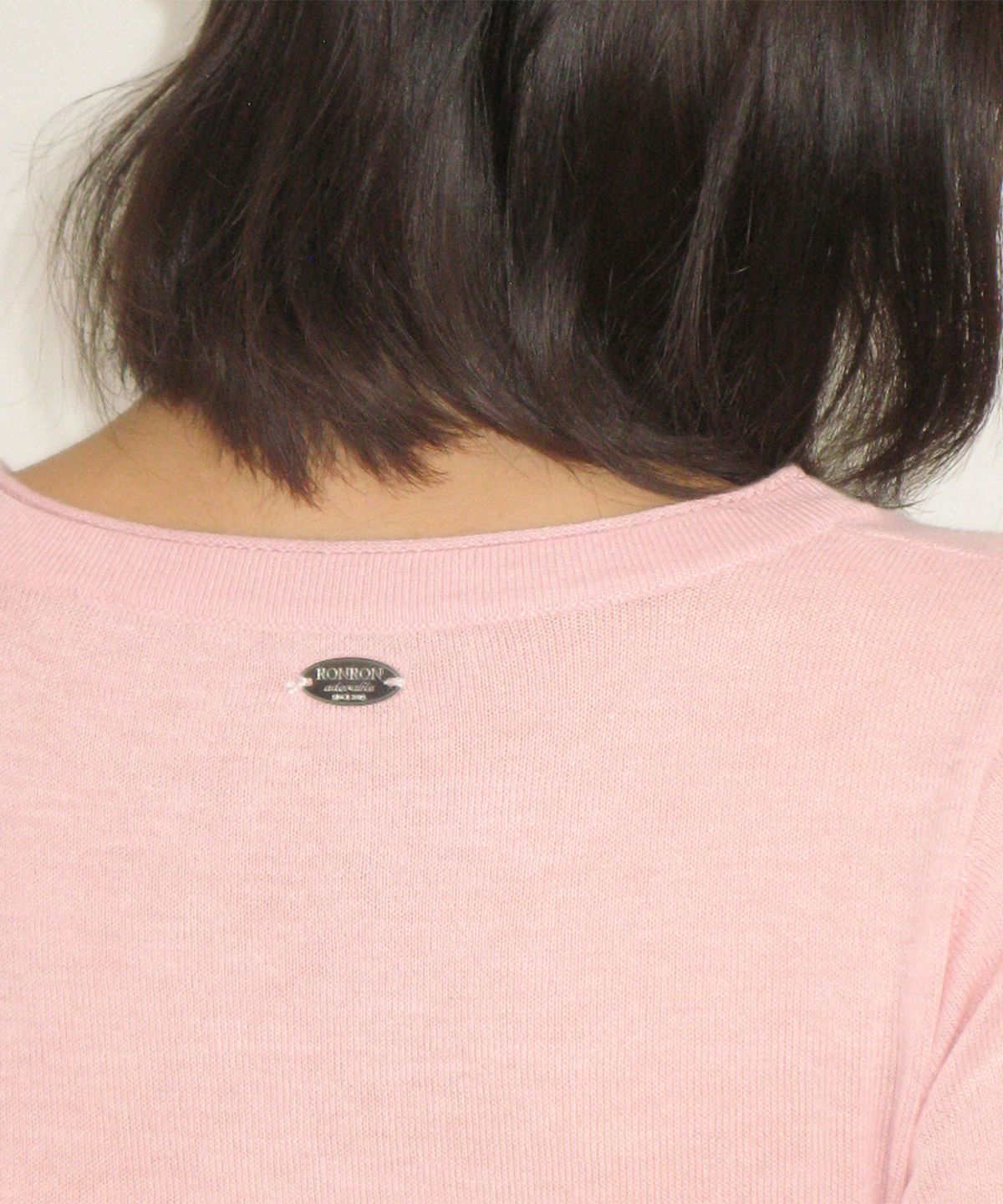 론론(RONRON) SHEER HENLEY NECK KNIT SOFT PINK
