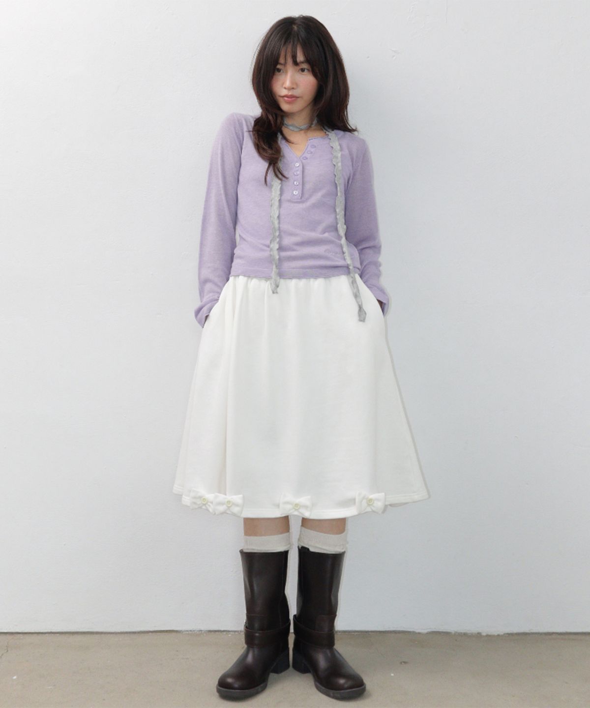 론론(RONRON) BUTTON RIBBON SWEAT MIDI SKIRT WHITE
