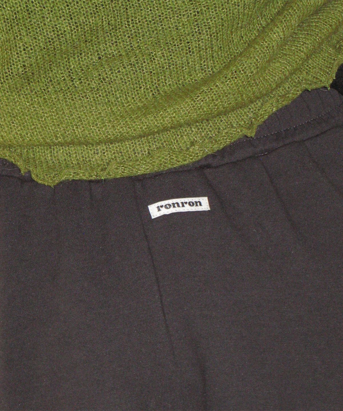 론론(RONRON) KNOT RIBBON SWEAT SKIRT CHARCOAL