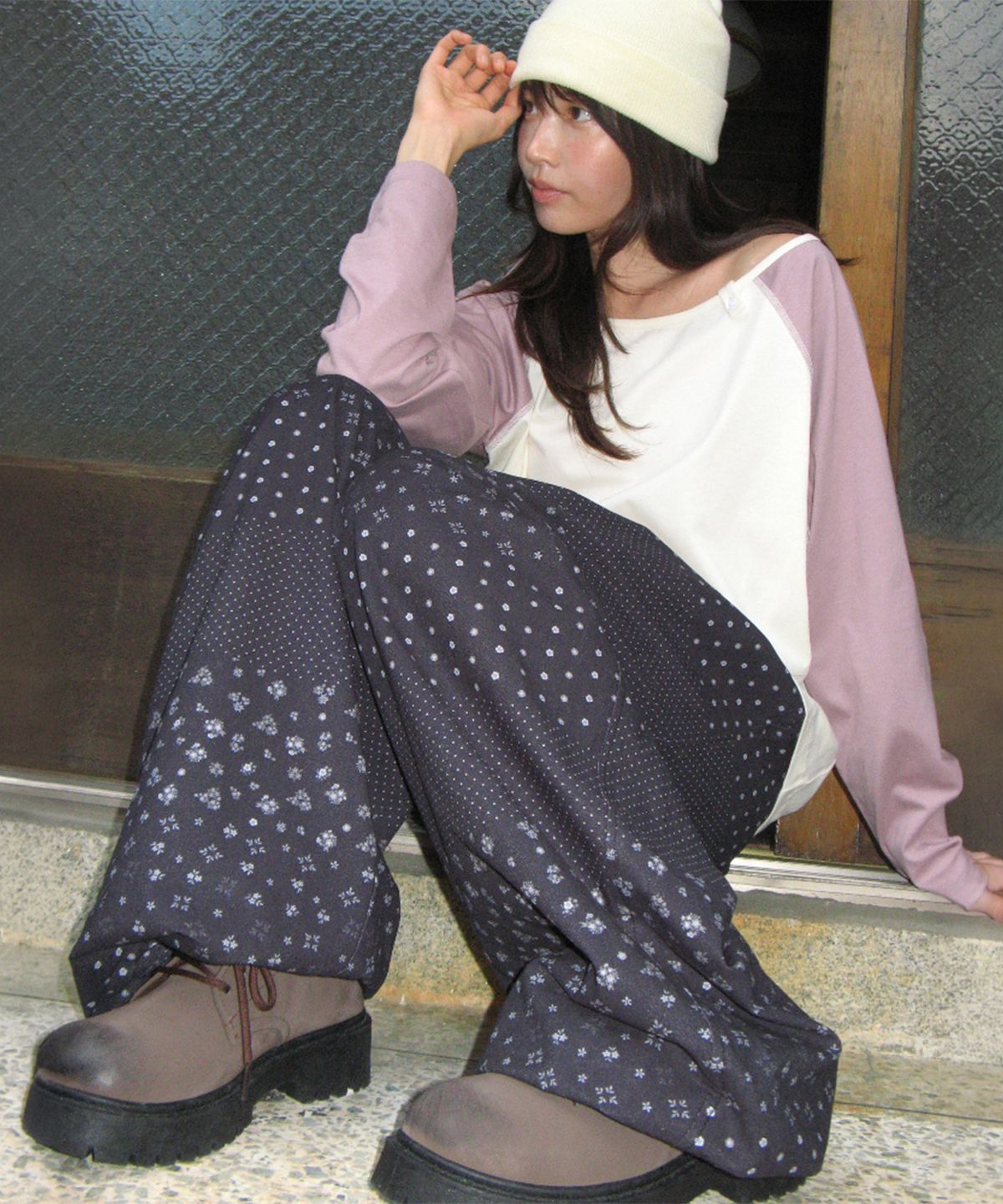 론론(RONRON) FLORAL PATCHWORK PINTUCK PANTS NAVY