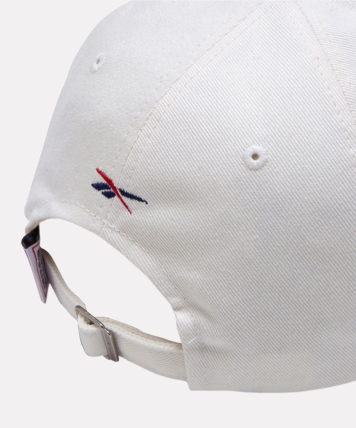 리복(REEBOK) 에센셜 로고 볼캡 - 오프 화이트
