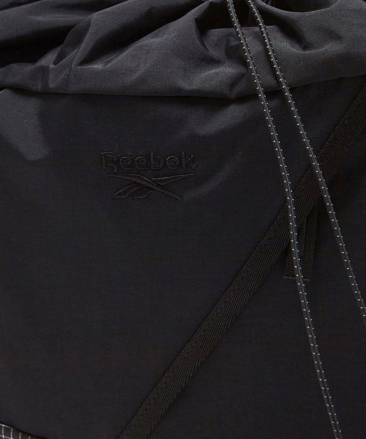 리복(REEBOK) 그리드 나일론 크로스백 - 블랙