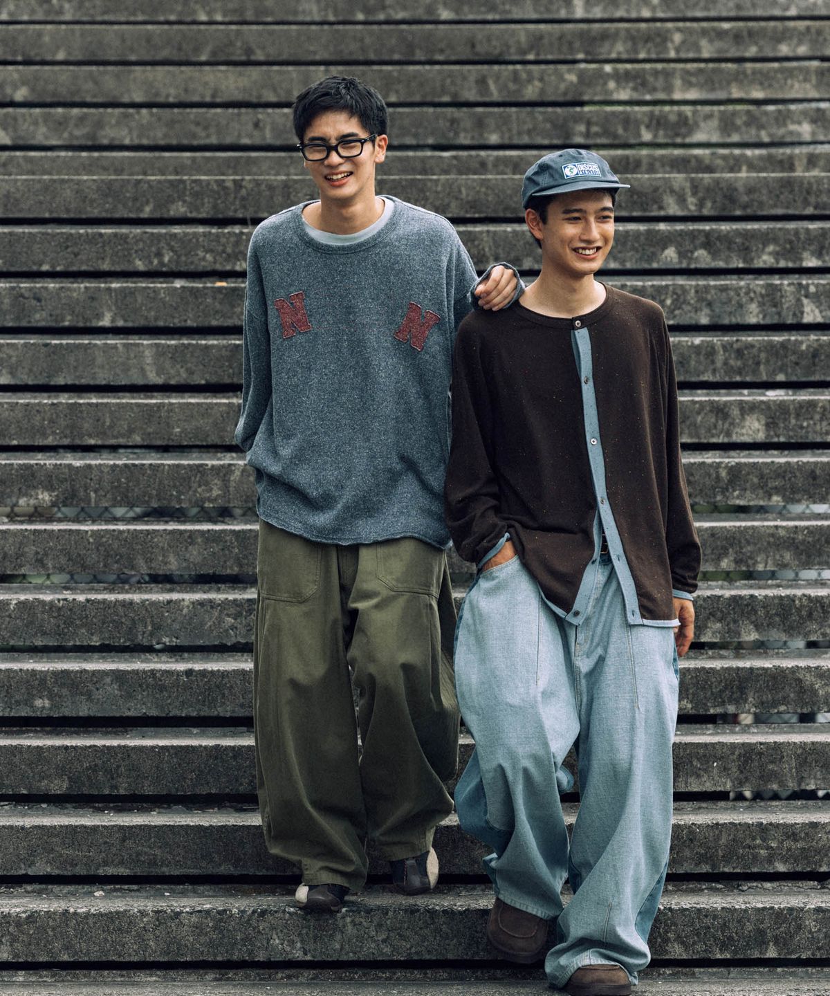앵글런(ANGLAN) Nep Yarn Raglan Cardigan - Brown