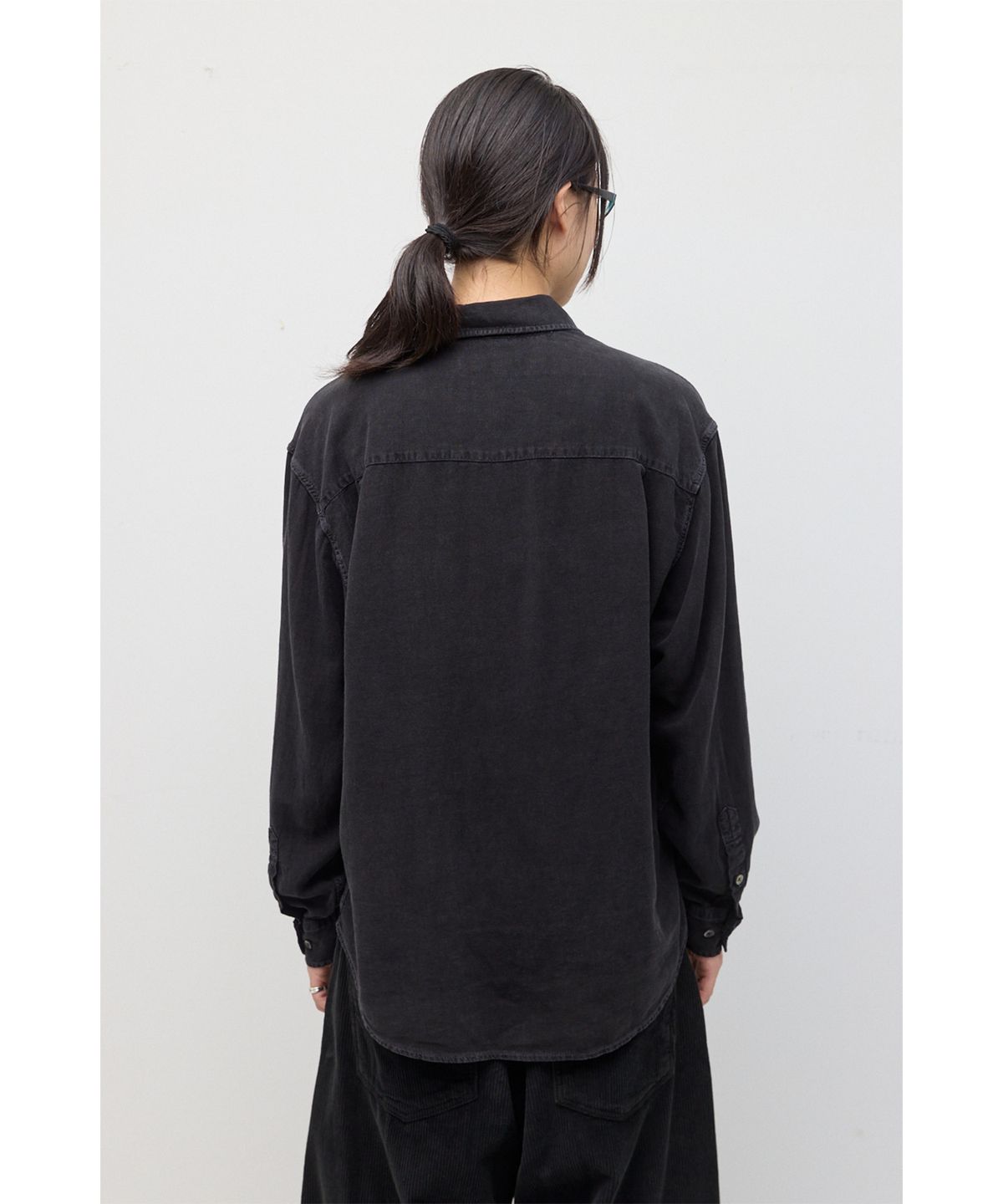 해칭룸(HATCHINGROOM) L.R Shirt Faded Black