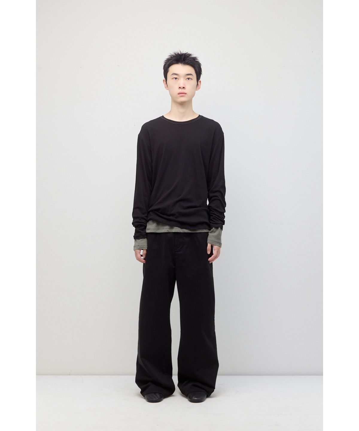 해칭룸(HATCHINGROOM) Two Face Ringer Tee Olive/Black
