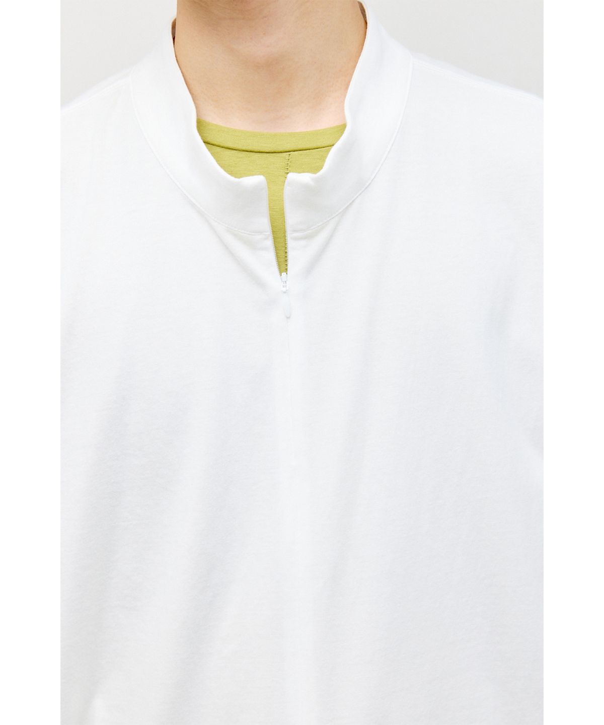 해칭룸(HATCHINGROOM) Invisible Half Zip Tee White