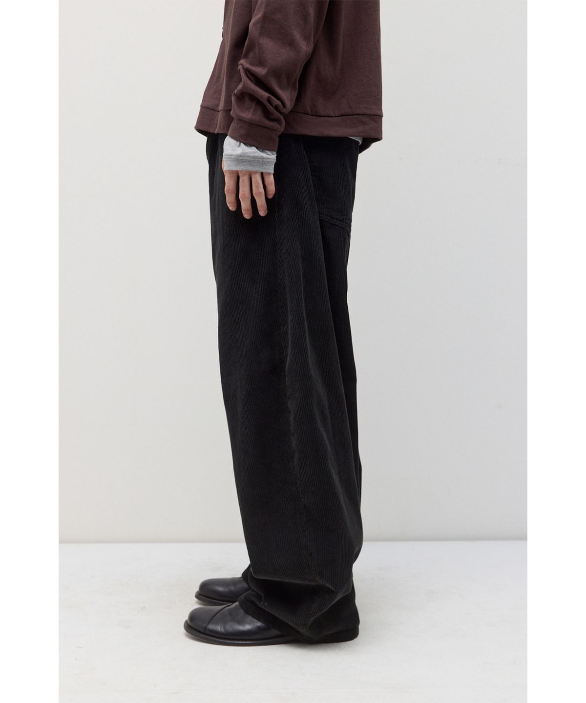 해칭룸(HATCHINGROOM) Wide Curve Pants Corduroy Aged Black