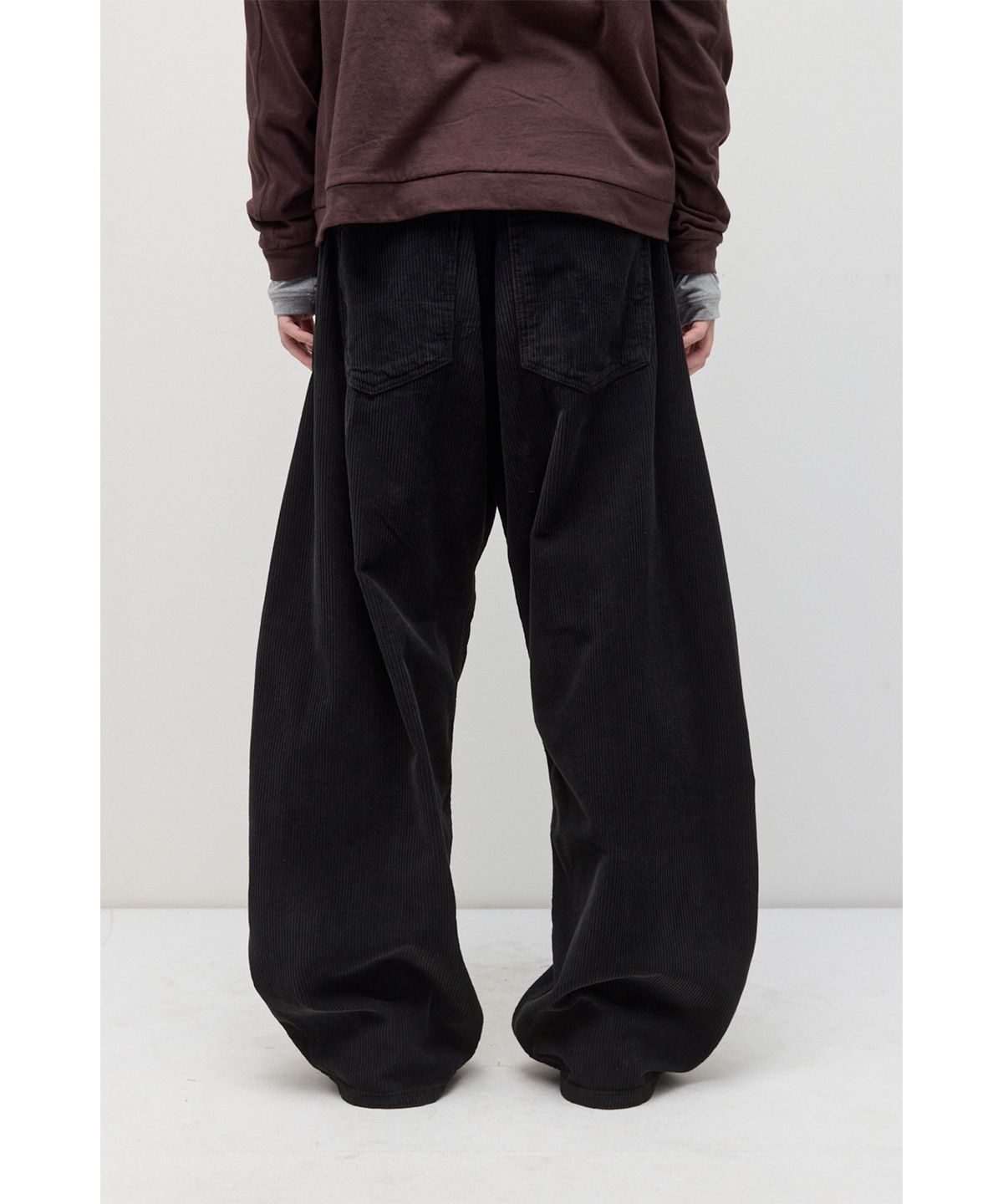 해칭룸(HATCHINGROOM) Wide Curve Pants Corduroy Aged Black