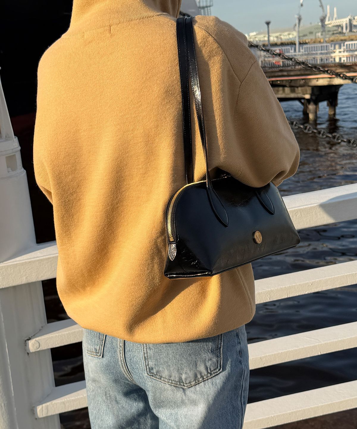 꼬떼드무아(COTEDEMOI) Allonge Shoulder Bag - Black