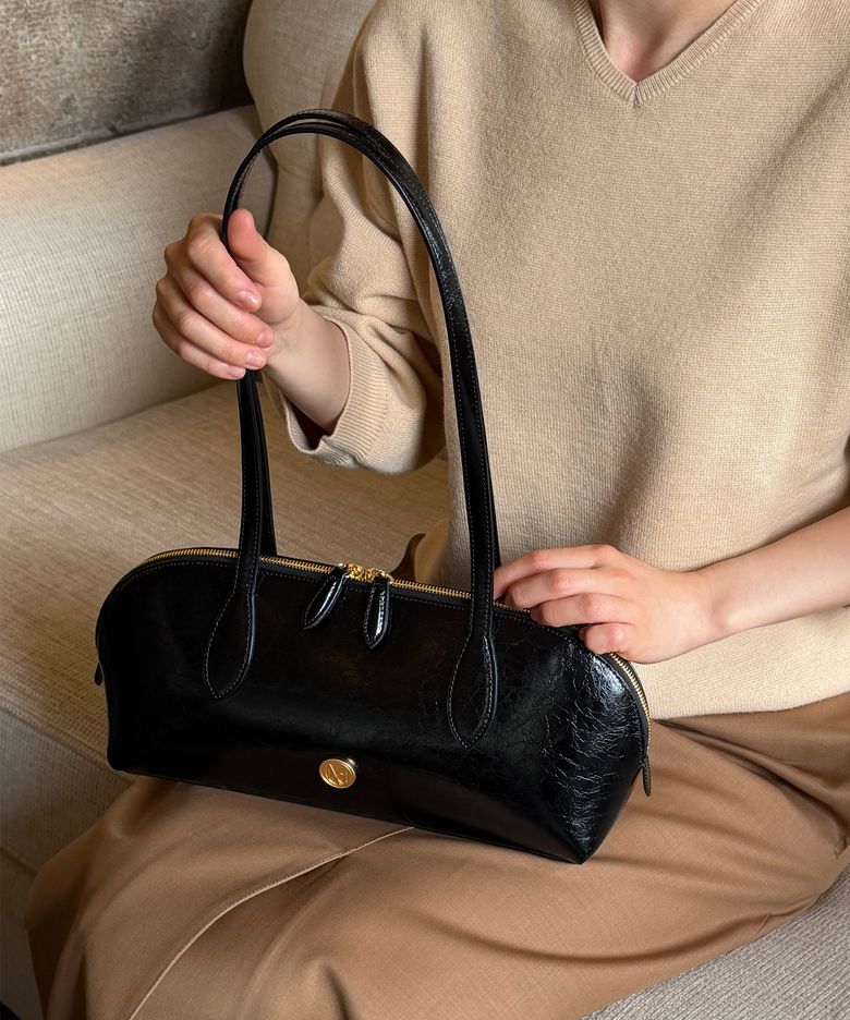 Allonge Shoulder Bag - Black