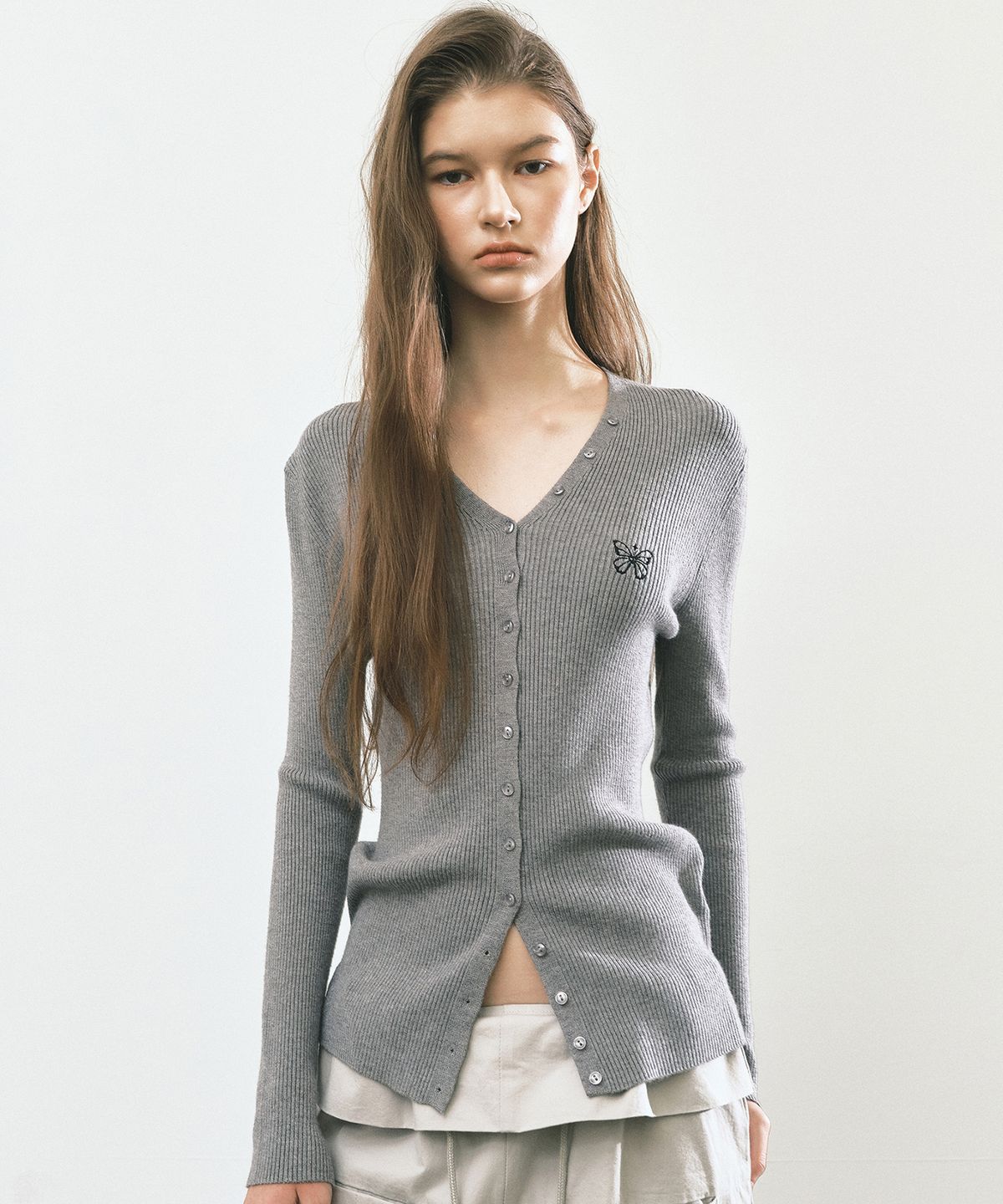 닉앤니콜(NICK&NICOLE) BUTTERFLY BUTTON SLIM KNIT CARDIGAN_GRAY
