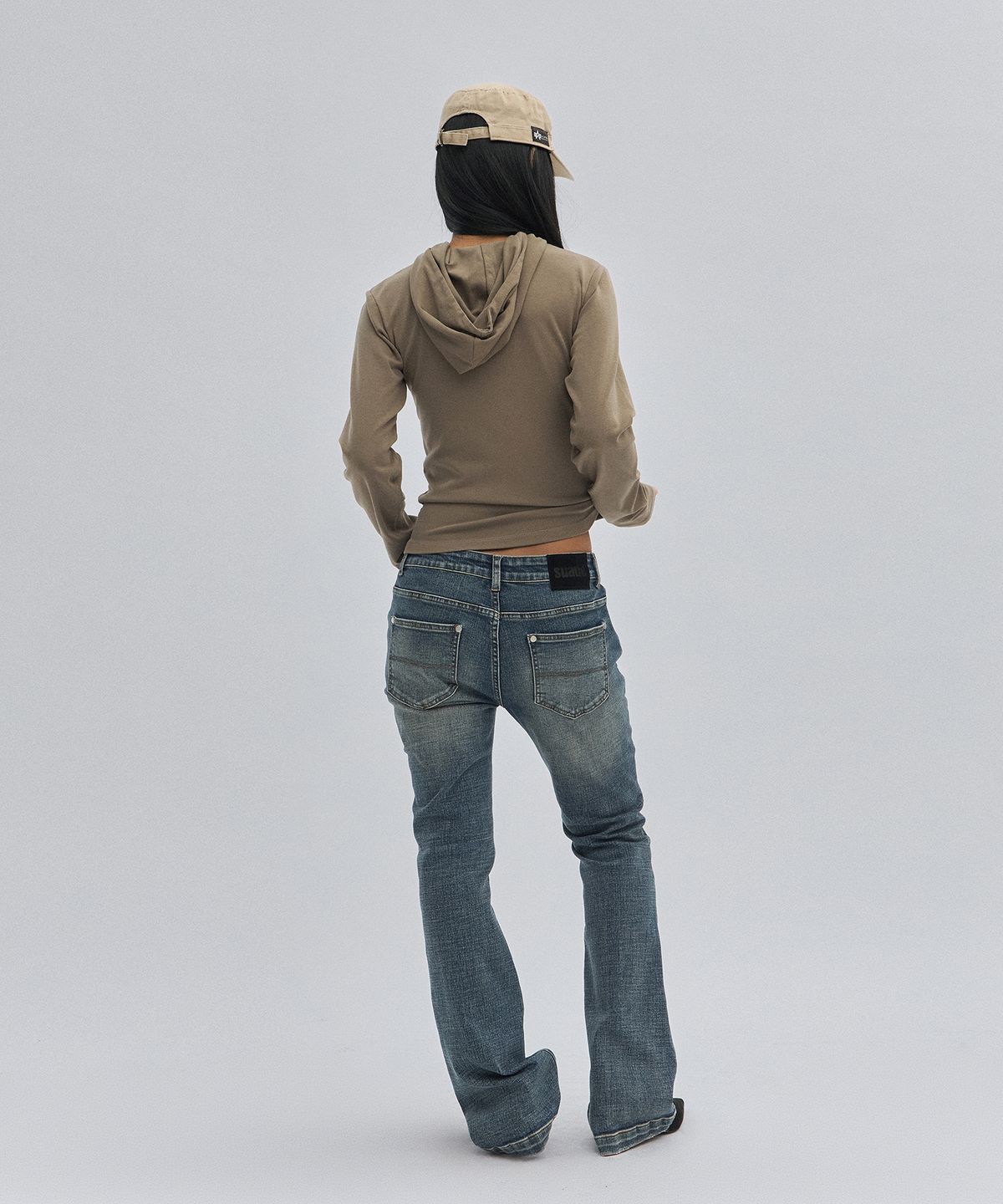 스웨이드(SUADE) MOCK NECK HOODIE [MOCHA BROWN]
