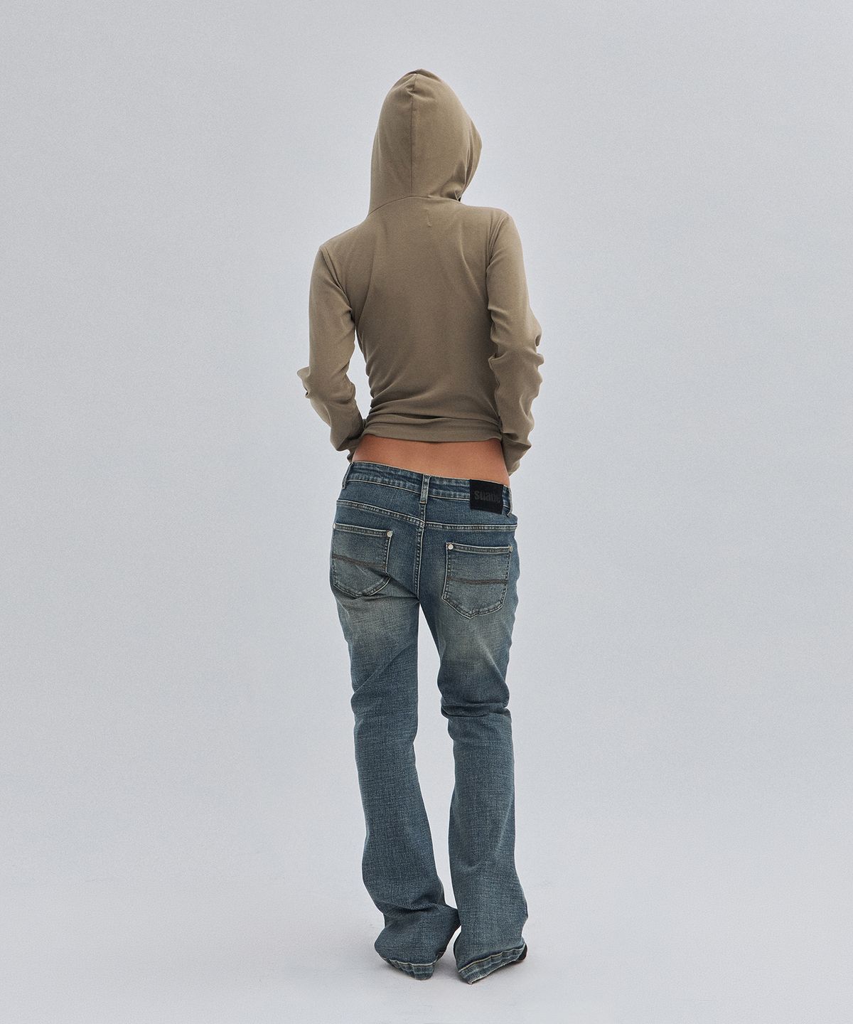 스웨이드(SUADE) MOCK NECK HOODIE [MOCHA BROWN]