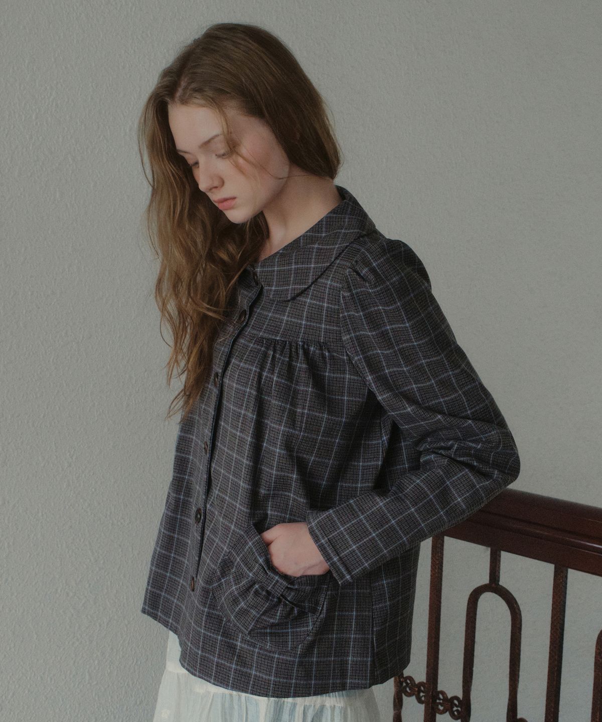 아우어노스텔지아(OURNOSTALGIA) Colette Check Shirring Jacket_Charcoal(OB6OT05)