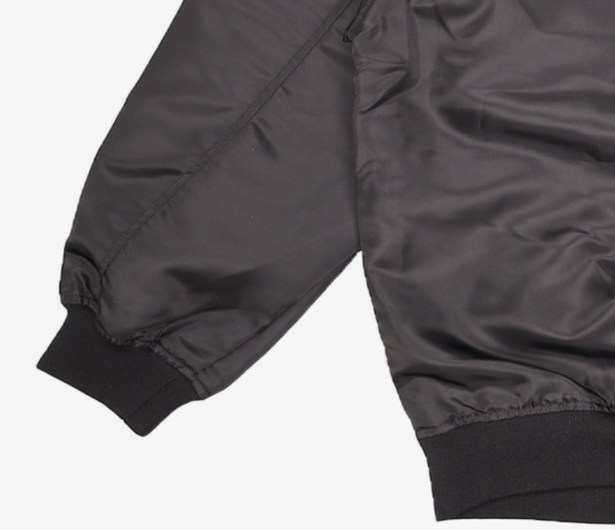 트루릴리젼(TRUERELIGION) CODE. RED NYLON VARSITY JACKET BLACK M