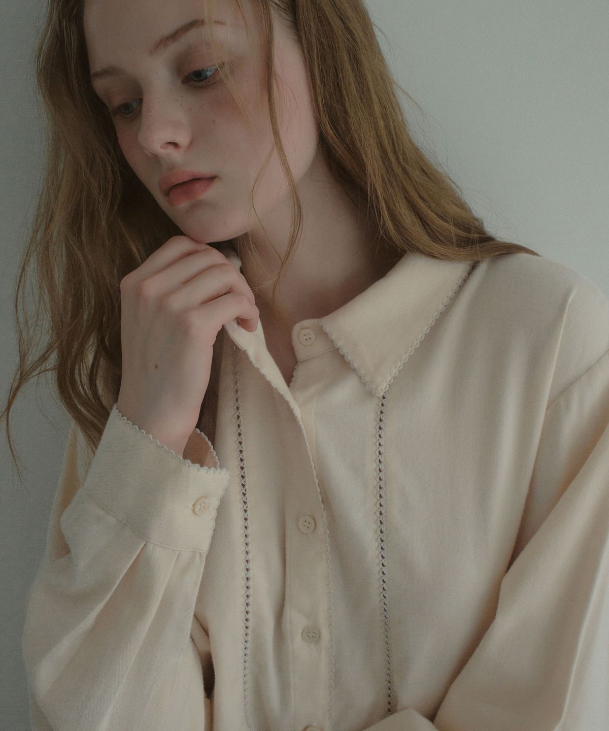 아우어노스텔지아(OURNOSTALGIA) Pinco Stitch Shirt_Cream(OB6SH04)