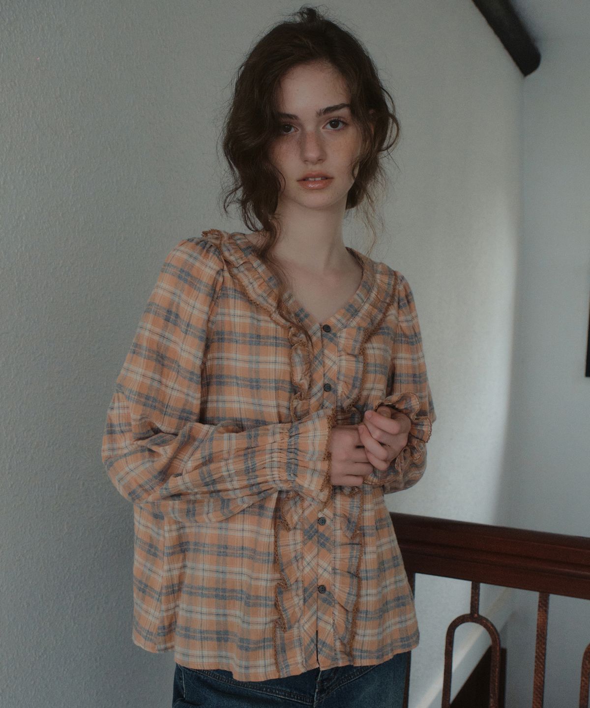 아우어노스텔지아(OURNOSTALGIA) Vintage Check Ruffle Blouse_Orange(OB6BL15)