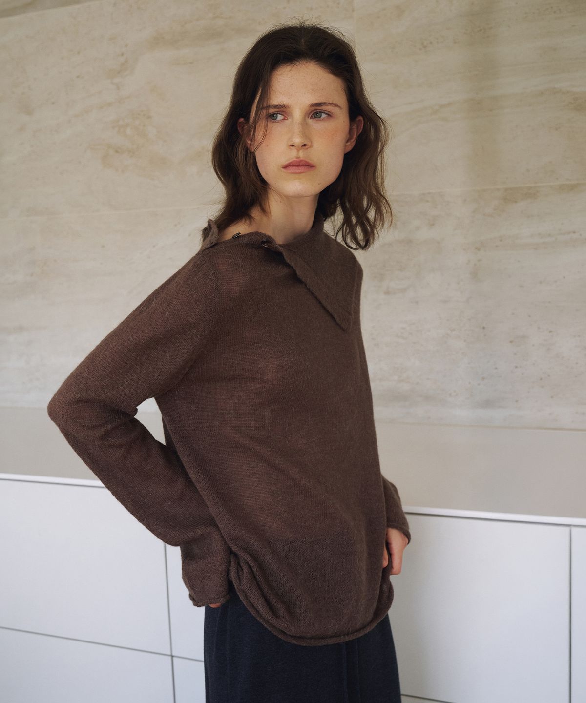 라메레이(LAMEREI) Unbalance Button Collar Knit Top[LMBFAUKN312]-2color