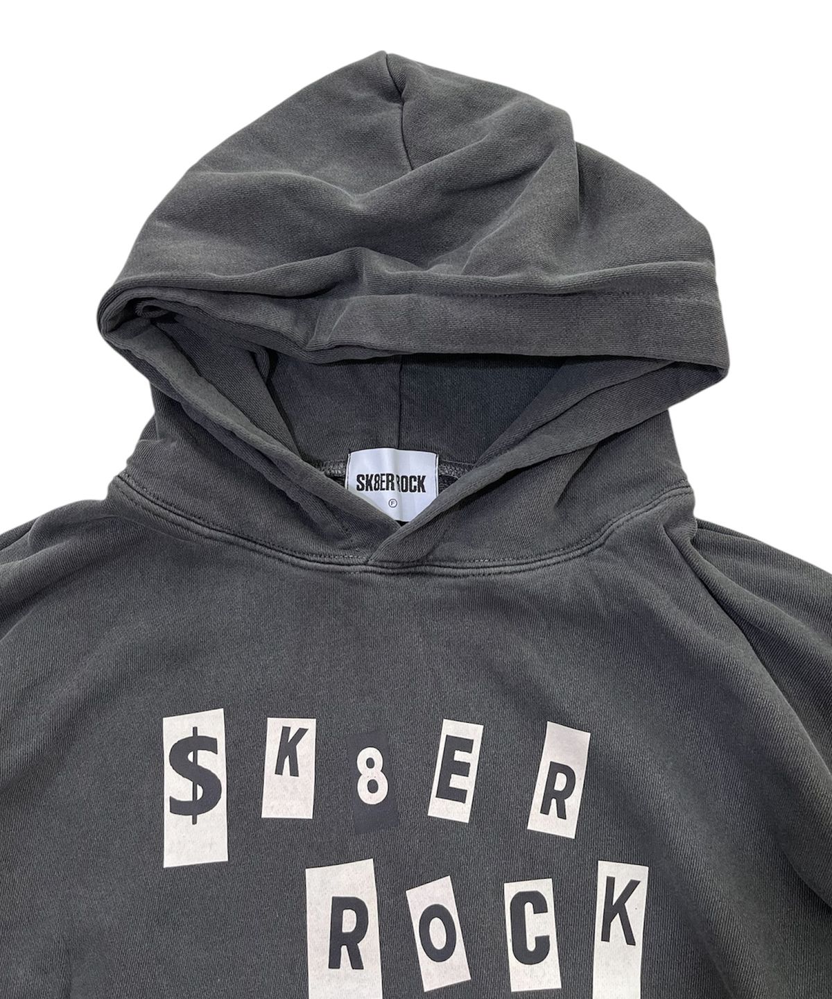 스케이터락(SK8ER ROCK) Collage Lettering Pigment Hoodie (Charcoal)