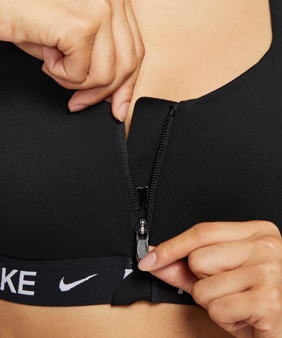 나이키(NIKE) 인디 하이 서포트 패드 지퍼 프런트 스포츠 브라 W - 블랙 / HQ2752-010