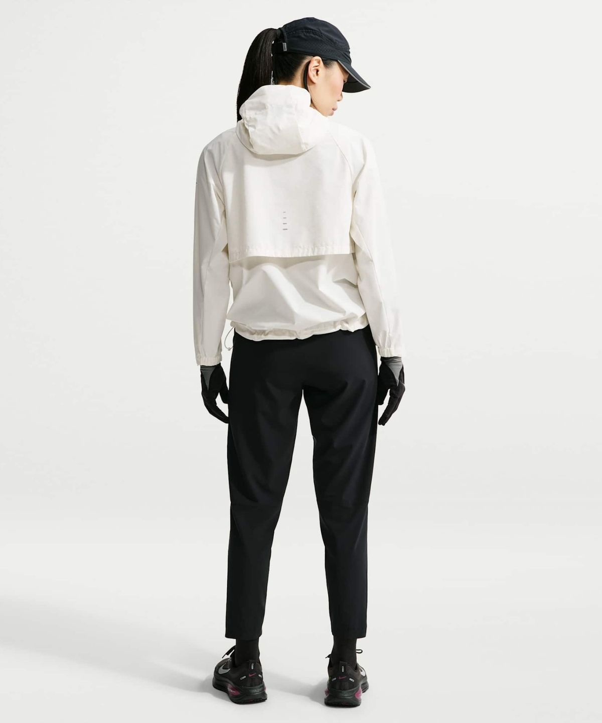 나이키(NIKE) 스위프트 스톰 핏 러닝 재킷 W - 세일 / IH8142-133
