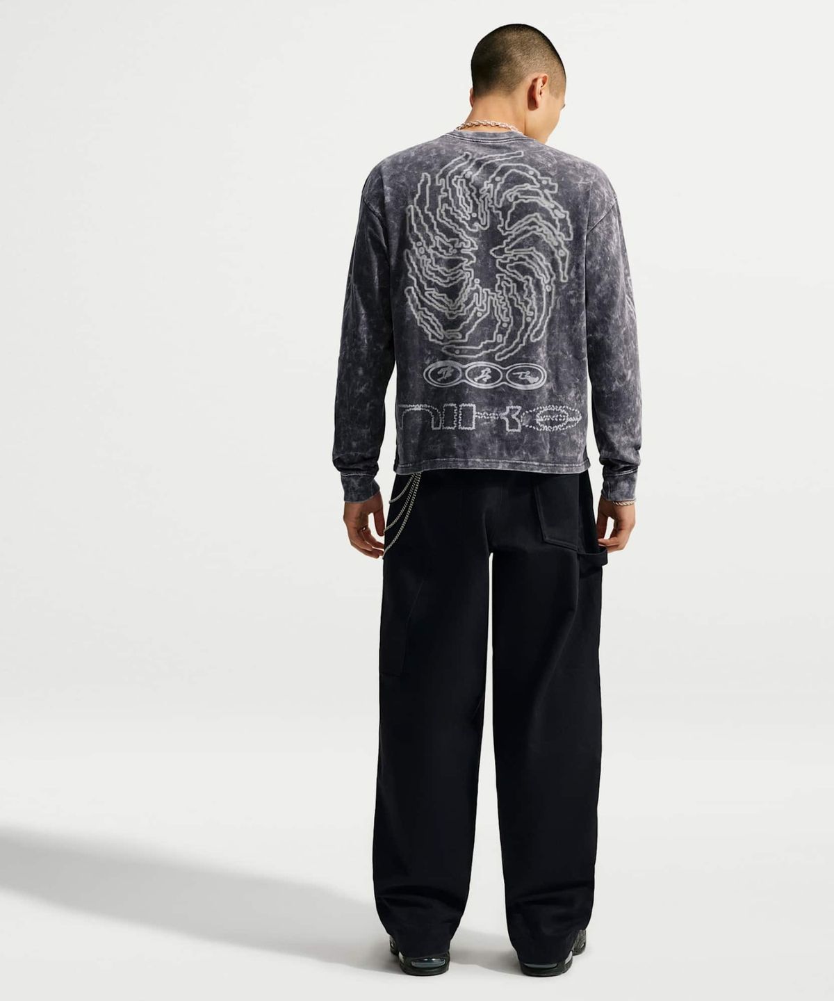 나이키(NIKE) 스포츠웨어 긴소매 티셔츠 M - 앤트러사이트 / IO1399-060