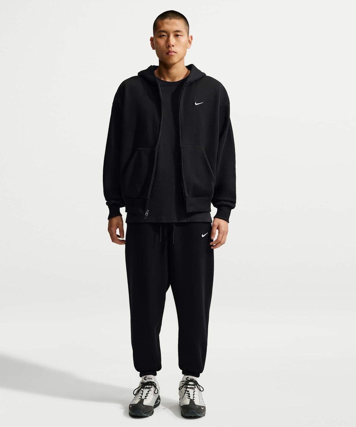 나이키(NIKE) 솔로 플리스 커프 팬츠 M - 토탈 블랙:세일 / IX1931-001