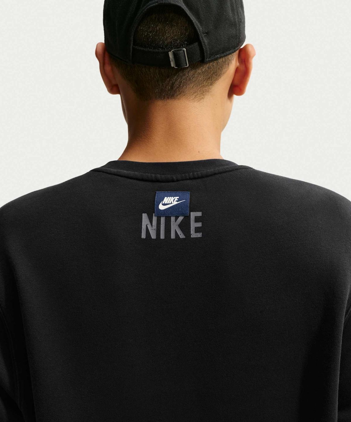 나이키(NIKE) 스포츠웨어 클럽 플리스 크루 M - 블랙 / IZ4065-010