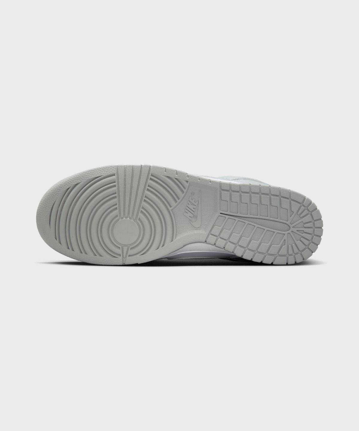 나이키(NIKE) 덩크 로우 레트로 M - 화이트:라이트 스모크 그레이 / HF5441-105