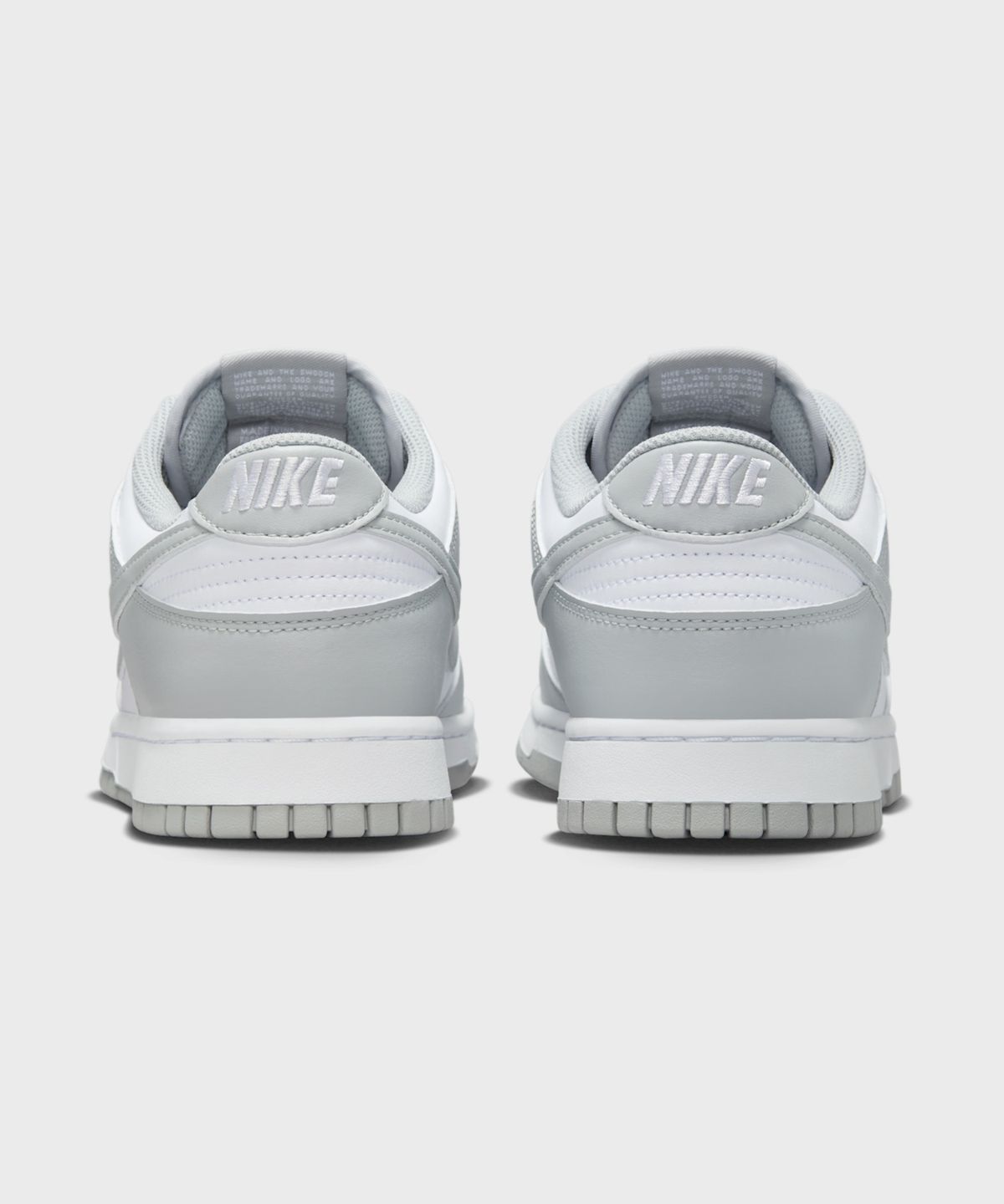 나이키(NIKE) 덩크 로우 레트로 M - 화이트:라이트 스모크 그레이 / HF5441-105