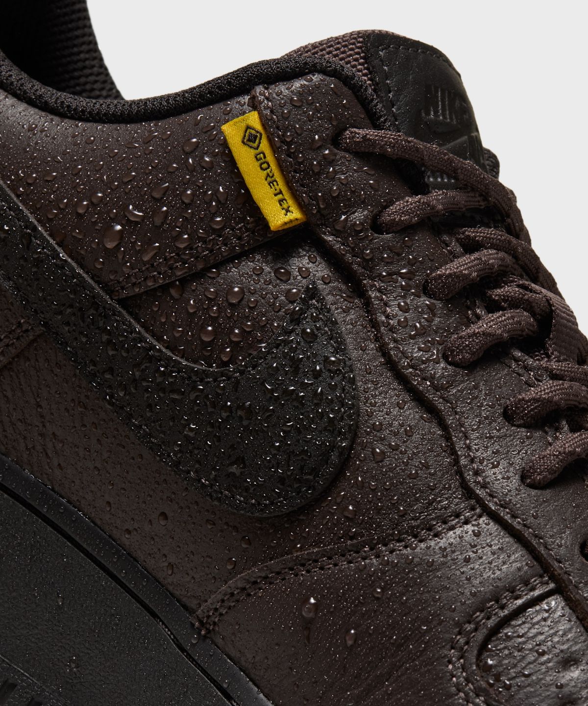 나이키(NIKE) 에어 포스 1 GORE-TEX 비브람 M - 바로크 브라운:스피드 옐로우:유니버시티 레드:쉐도우 헤더 / HV5953-200