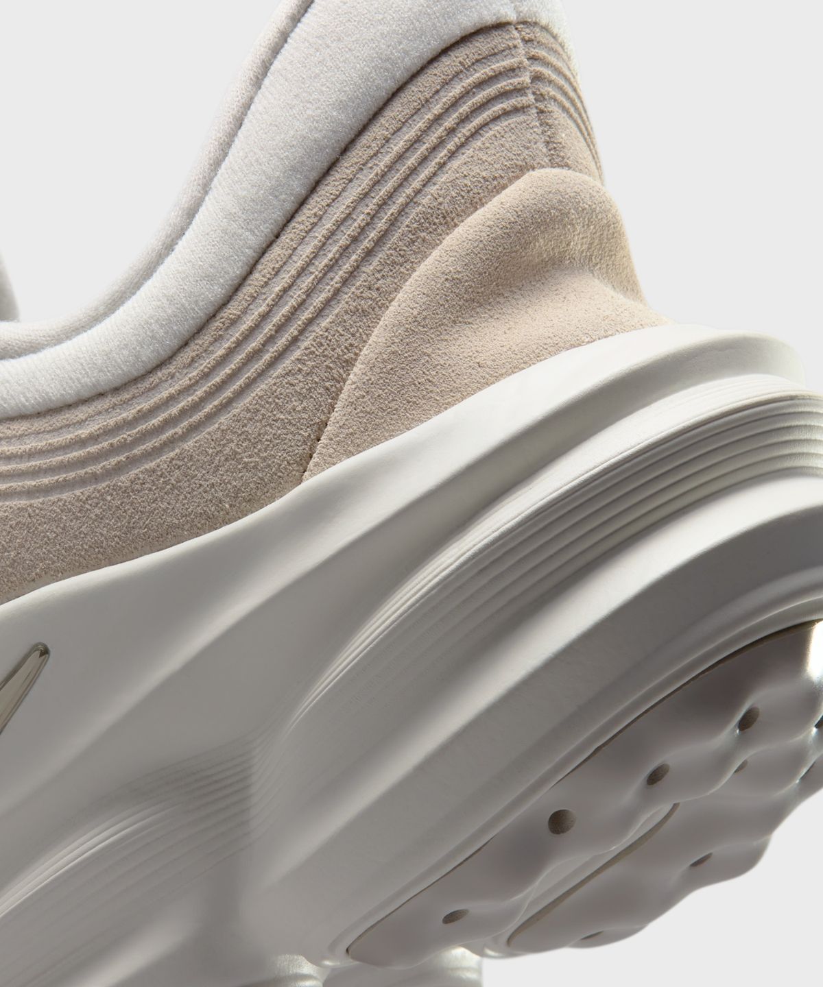 나이키(NIKE) 24.7 W - 크림 II:팬텀:세일:라이트 오어우드 브라운 / IR0448-200