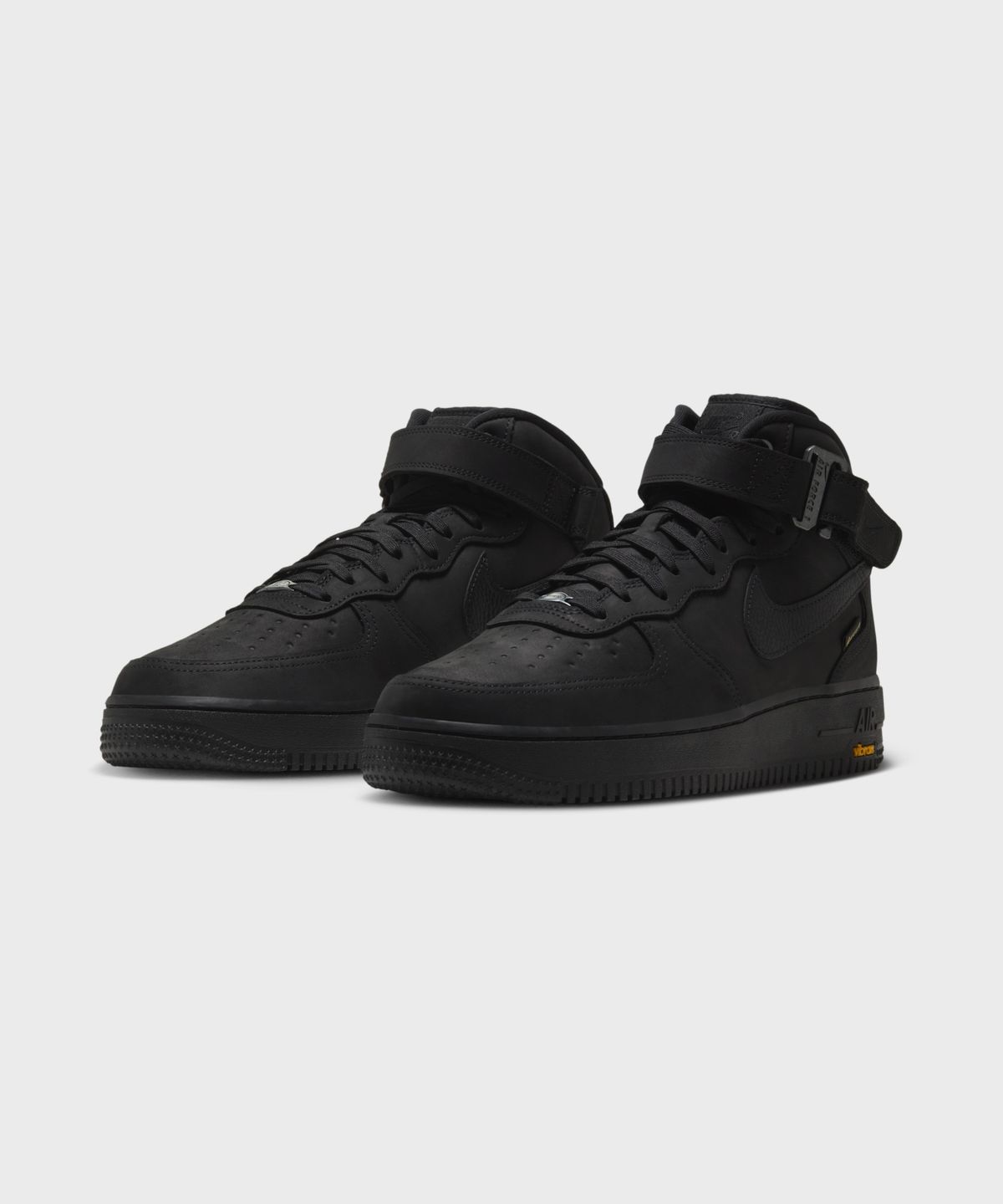 나이키(NIKE) 에어 포스 1 미드 07 GORE-TEX Vibram® M - 블랙:스모크 그레이:블랙 / IO1875-001