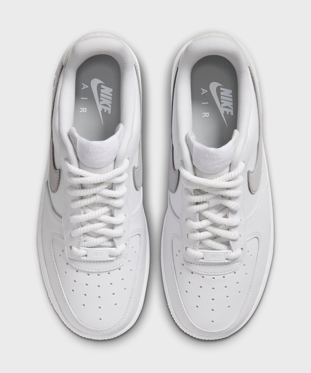나이키(NIKE) 에어 포스 1 07 W - 화이트:그레이 포그:화이트 / IQ0134-101