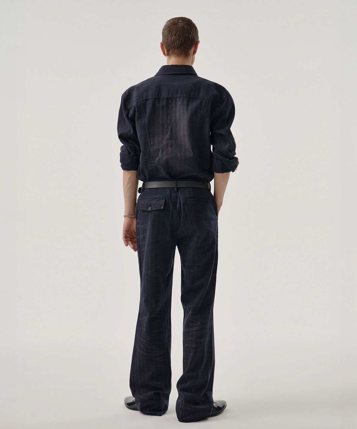 엠엠아이씨(MMIC) RIDGE HERRINGBONE SHIRT (NAVY)