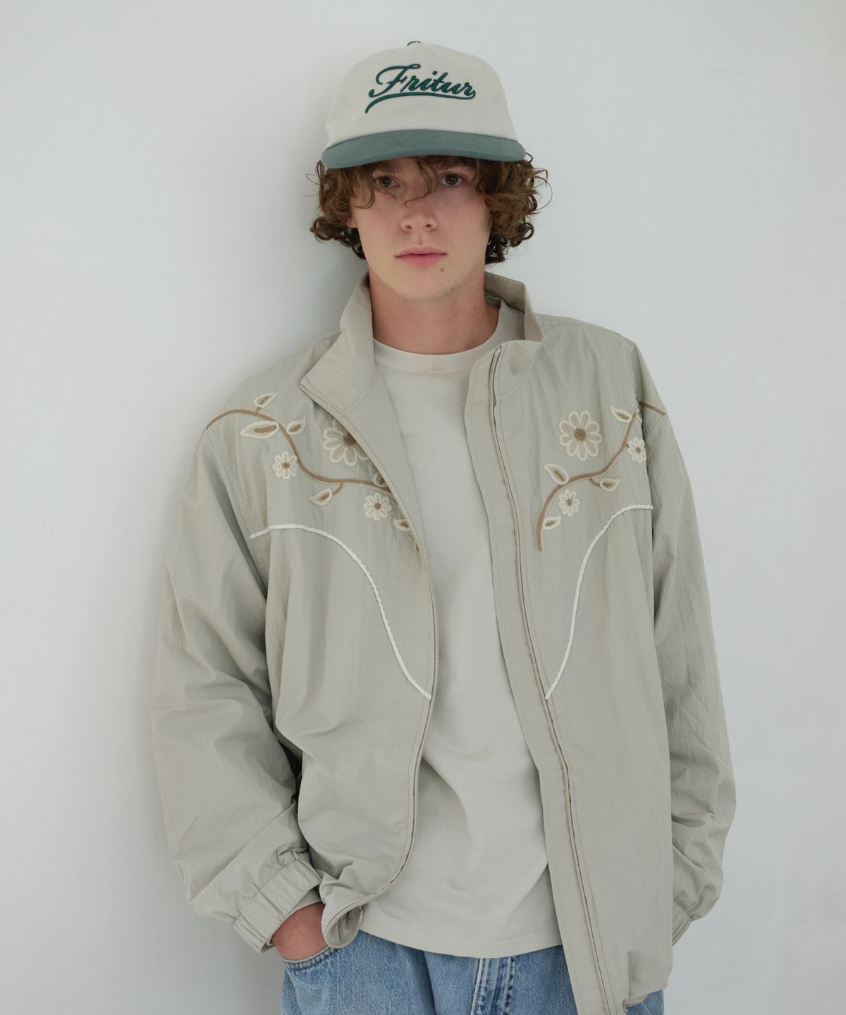 프리터(FRITUR) Embroidery Western Windbreaker Beige_F263JK20