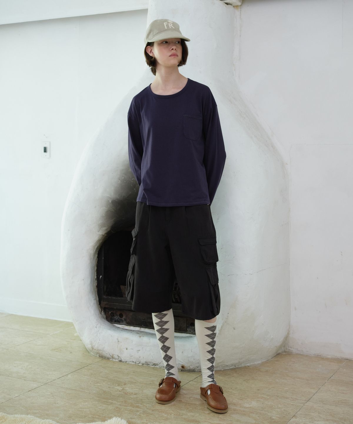 프리터(FRITUR) Cargo Rivet Shorts Black_F263PT16